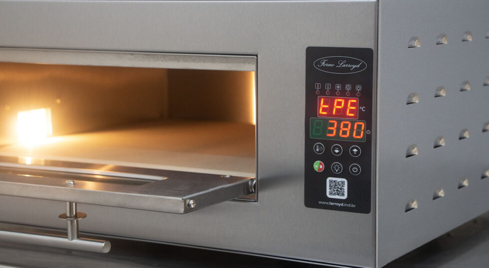 Acabamento em inox 430 escovado do Forno Gourmet Larroyd