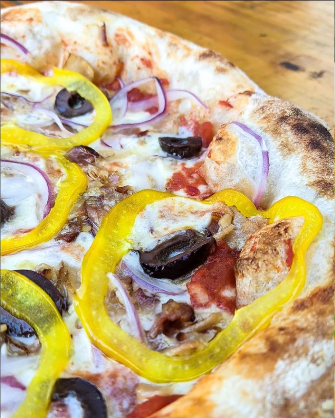 Pizza artesanal Naples Pizzaria